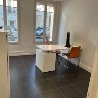 Bureau privé 55 m² 10 postes Location bureau Rue de Vanves Boulogne-Billancourt 92100 - photo 2